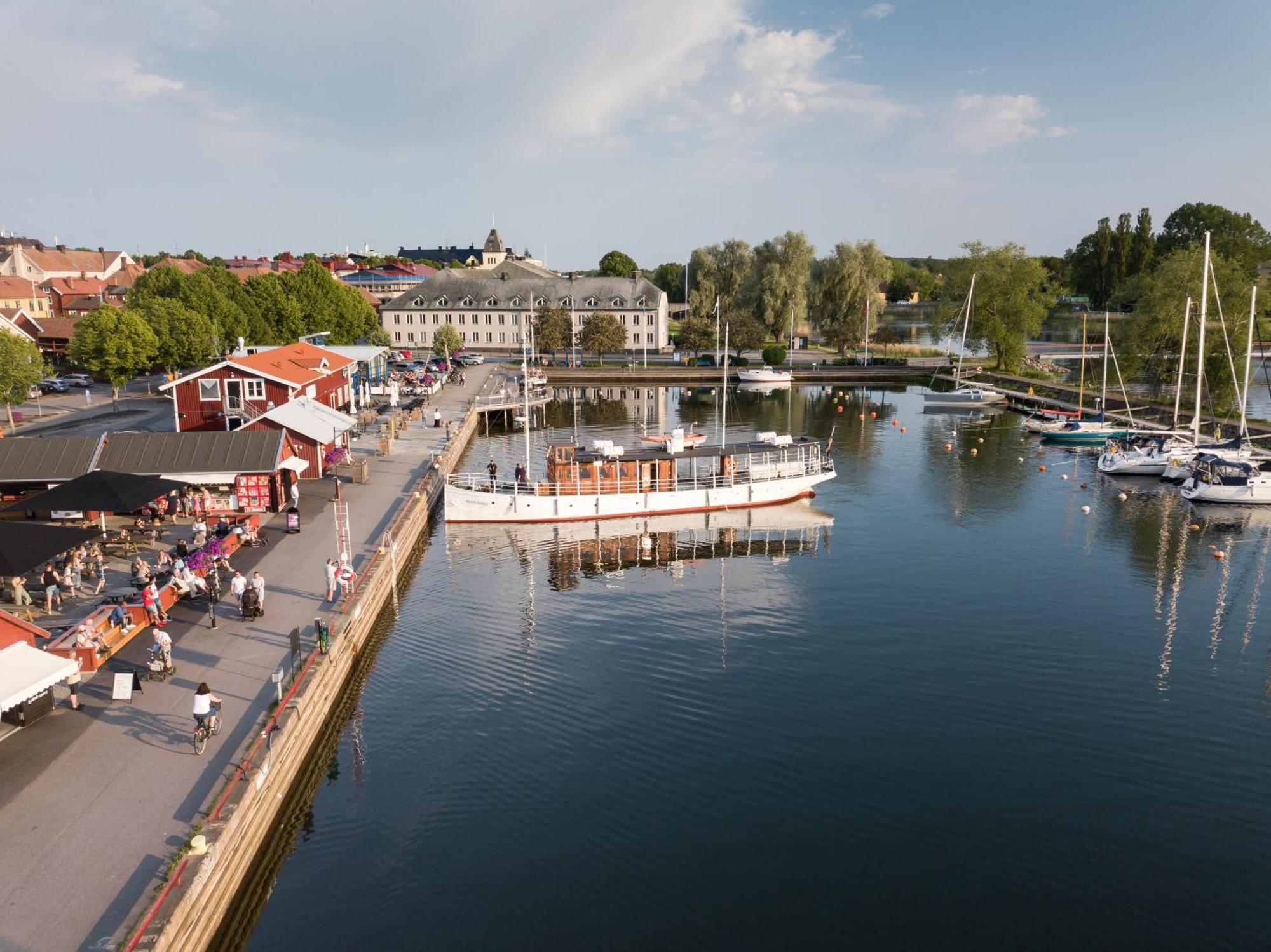 Hotell Aqva Restaurang & Bar Ett Biosfaerhotell Med Fokus Pa Hallbarhet Mariestad Exterior photo