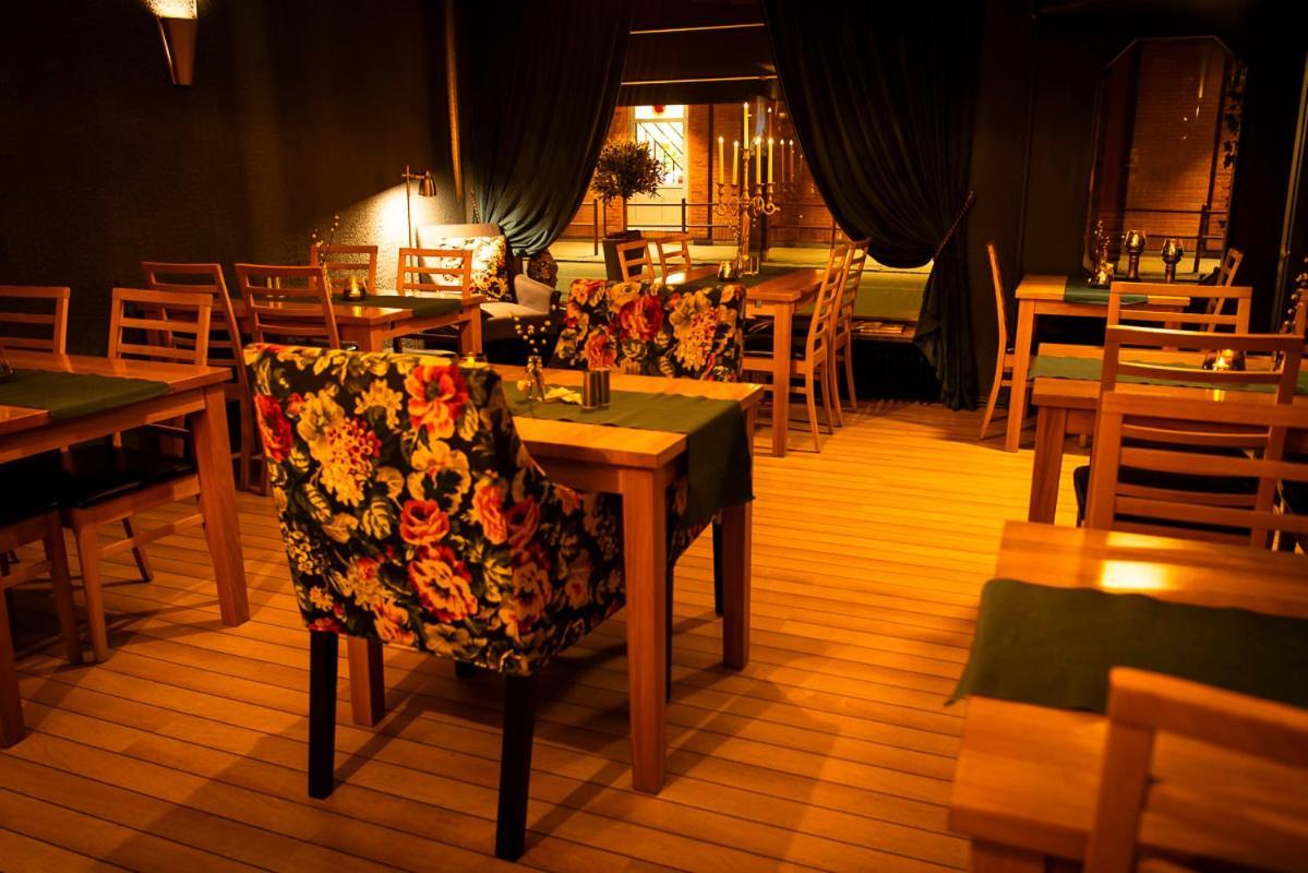Hotell Aqva Restaurang & Bar Ett Biosfaerhotell Med Fokus Pa Hallbarhet Mariestad Exterior photo